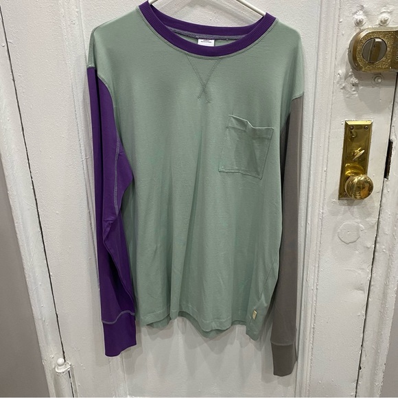 Urban Outfitters Other - UO Urban Outfitters NWT Men’s Cotton Long Sleeve Pocket Tee Shirt size Large